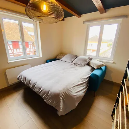 Le Stras, Triplex Atypique Individuel Apartman *