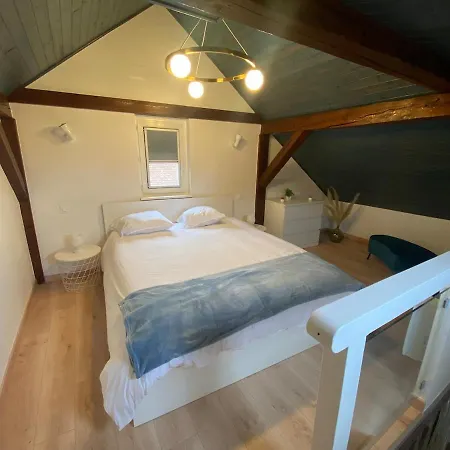 Le Stras, Triplex Atypique Individuel *